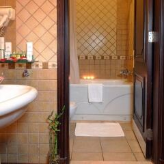 Boudl Heraa in Jeddah, Saudi Arabia from 80$, photos, reviews - zenhotels.com bathroom