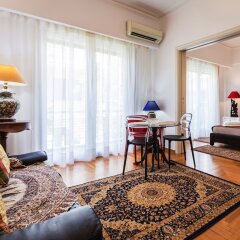 Отель Retro Chic Apartment - Syntagma Square Греция, Афины - отзывы, цены и фото номеров - забронировать отель Retro Chic Apartment - Syntagma Square онлайн комната для гостей фото 2