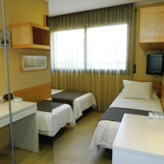 Отель Hostal House комната для гостей фото 2