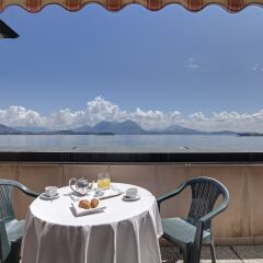 Hotel Beau Rivage Бавено балкон