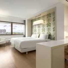 Отель NH Amsterdam Zuid Hotel Нидерланды, Амстердам - 2 отзыва об отеле, цены и фото номеров - забронировать отель NH Amsterdam Zuid Hotel онлайн комната для гостей фото 2