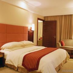 Отель Holiday Inn Shenzhen Donghua Китай, Шэньчжэнь - отзывы, цены и фото номеров - забронировать отель Holiday Inn Shenzhen Donghua онлайн комната для гостей фото 5