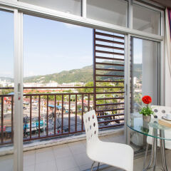 Отель Patong Buri балкон