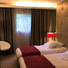 Отель Privilège Hôtel Mermoz Франция, Тулуза - отзывы, цены и фото номеров - забронировать отель Privilège Hôtel Mermoz онлайн комната для гостей фото 4