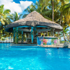 Отель Coral Costa Caribe бассейн
