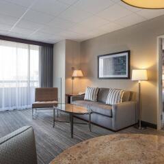 Отель DoubleTree Suites by Hilton Houston by the Galleria комната для гостей