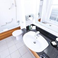 Отель Hilton Green Park Лондон ванная фото 2