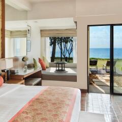 Отель Outrigger Laguna Phuket Beach Resort 5* Улучшенный номер с различными типами кроватей