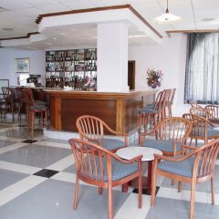 Отель Gillieru Harbour Сан-Пауль-иль-Бахар гостиничный бар