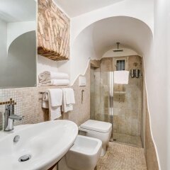 Отель Luxury Navona Италия, Рим - отзывы, цены и фото номеров - забронировать отель Luxury Navona онлайн ванная