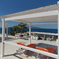 Отель Sunset Suites Албания, Саранда - отзывы, цены и фото номеров - забронировать отель Sunset Suites онлайн пляж фото 3