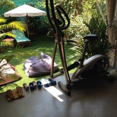 Отель Barefeet Naturist Resort фитнесс-зал фото 3