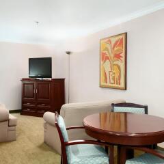 Отель Hilton Mexico City Airport Мехико комната для гостей