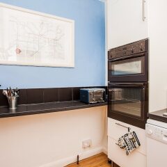 Отель Riverside Cutty Sark 2 Bedroom Retreat Лондон в номере