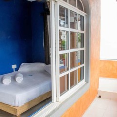 Отель Agavero Hostel Мексика, Канкун - отзывы, цены и фото номеров - забронировать отель Agavero Hostel онлайн балкон