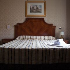Отель Deluxe Rooms Италия, Рим - отзывы, цены и фото номеров - забронировать отель Deluxe Rooms онлайн сейф в номере
