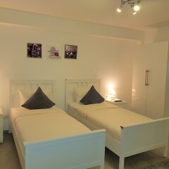 Апартаменты Dibeka Apartments Köln Messe Кёльн комната для гостей фото 4