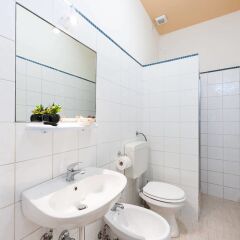 Отель L'Aranceto Guest House Италия, Флоренция - 3 отзыва об отеле, цены и фото номеров - забронировать отель L'Aranceto Guest House онлайн ванная