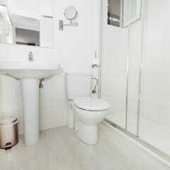 Отель Apartamentos Habitat ванная фото 2