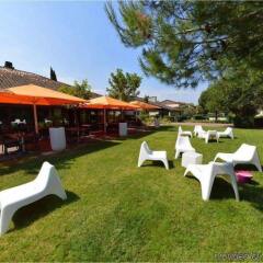 Отель Hôtel Résidence Les Pins Galants Toulouse-Tournefeuille Франция, Турнефёй - отзывы, цены и фото номеров - забронировать отель Hôtel Résidence Les Pins Galants Toulouse-Tournefeuille онлайн фото 5