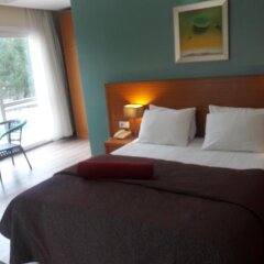 Island Hotel комната для гостей