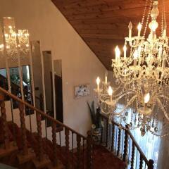 Отель Wild Rose Bed & Breakfast интерьер отеля
