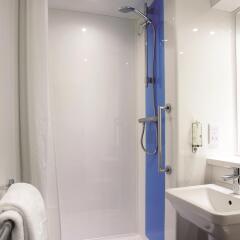 Отель Travelodge London Central Southwark ванная фото 2