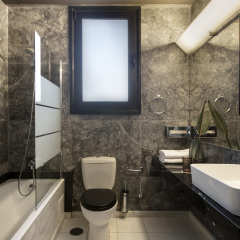 Отель Brown Acropol by Brown Hotels Греция, Афины - отзывы, цены и фото номеров - забронировать отель Brown Acropol by Brown Hotels онлайн ванная фото 2