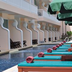 Отель Baan Karonburi Resort бассейн