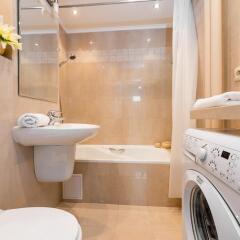 Отель P&O Apartments Grzybowska 2 Польша, Варшава - отзывы, цены и фото номеров - забронировать отель P&O Apartments Grzybowska 2 онлайн ванная