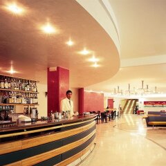 Отель Serena Majestic Hotel Residence Италия, Монтезильвано - отзывы, цены и фото номеров - забронировать отель Serena Majestic Hotel Residence онлайн гостиничный бар