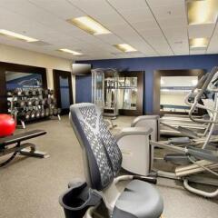 Отель Hampton Inn Washington DC NoMa Union Station фитнесс-зал фото 4