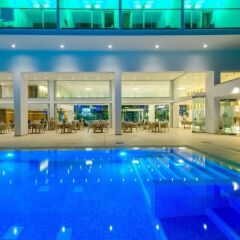 Отель Tasia Maris Seasons Hotel - Adults Only Кипр, Айя-Напа - 1 отзыв об отеле, цены и фото номеров - забронировать отель Tasia Maris Seasons Hotel - Adults Only онлайн бассейн фото 3