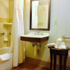 Отель Hilton Garden Inn Los Angeles/Hollywood Лос-Анджелес ванная фото 2