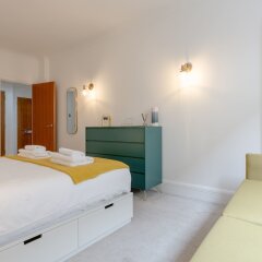 Отель Central London 1 Bedroom Flat With Spa Access Великобритания, Лондон - отзывы, цены и фото номеров - забронировать отель Central London 1 Bedroom Flat With Spa Access онлайн комната для гостей фото 4