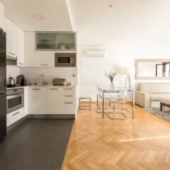 Отель Downtown Urban - MADFlats Collection в номере фото 2