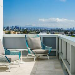 Отель Hampton Inn & Suites Santa Monica США, Санта-Моника - отзывы, цены и фото номеров - забронировать отель Hampton Inn & Suites Santa Monica онлайн балкон