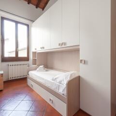 Апартаменты Short-let Florence Apartment Parione в номере