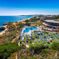 Отель Auramar Beach Resort пляж фото 2