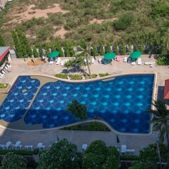Отель Jomtien Beach Condominium Паттайя бассейн