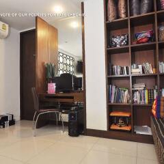 Отель Zen Rooms Panurangsri Бангкок развлечения