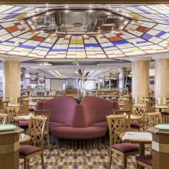 Отель Park Inn by Radisson Berlin Alexanderplatz гостиничный бар