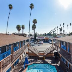 Отель Hollywood Inn Express North Лос-Анджелес пляж