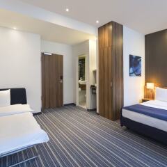 Отель Holiday Inn Express Frankfurt City Hauptbahnhof комната для гостей фото 8
