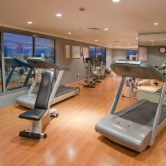 Royal Ascot Hotel фитнесс-зал фото 2