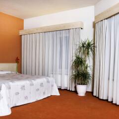 Отель Hermis Hotel Литва, Каунас - 1 отзыв об отеле, цены и фото номеров - забронировать отель Hermis Hotel онлайн комната для гостей фото 5