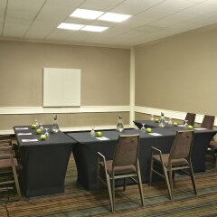 Отель Sheraton Cavalier Calgary Hotel Канада, Калгари - отзывы, цены и фото номеров - забронировать отель Sheraton Cavalier Calgary Hotel онлайн фото 3