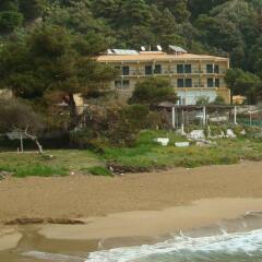 Glyfada Beach Hotel пляж