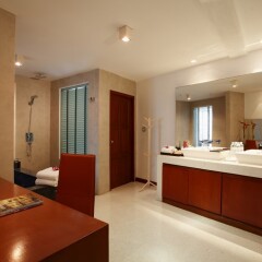 Отель La Flora Resort Patong удобства в номере фото 2