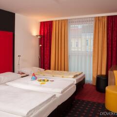 Hotel Senator комната для гостей
